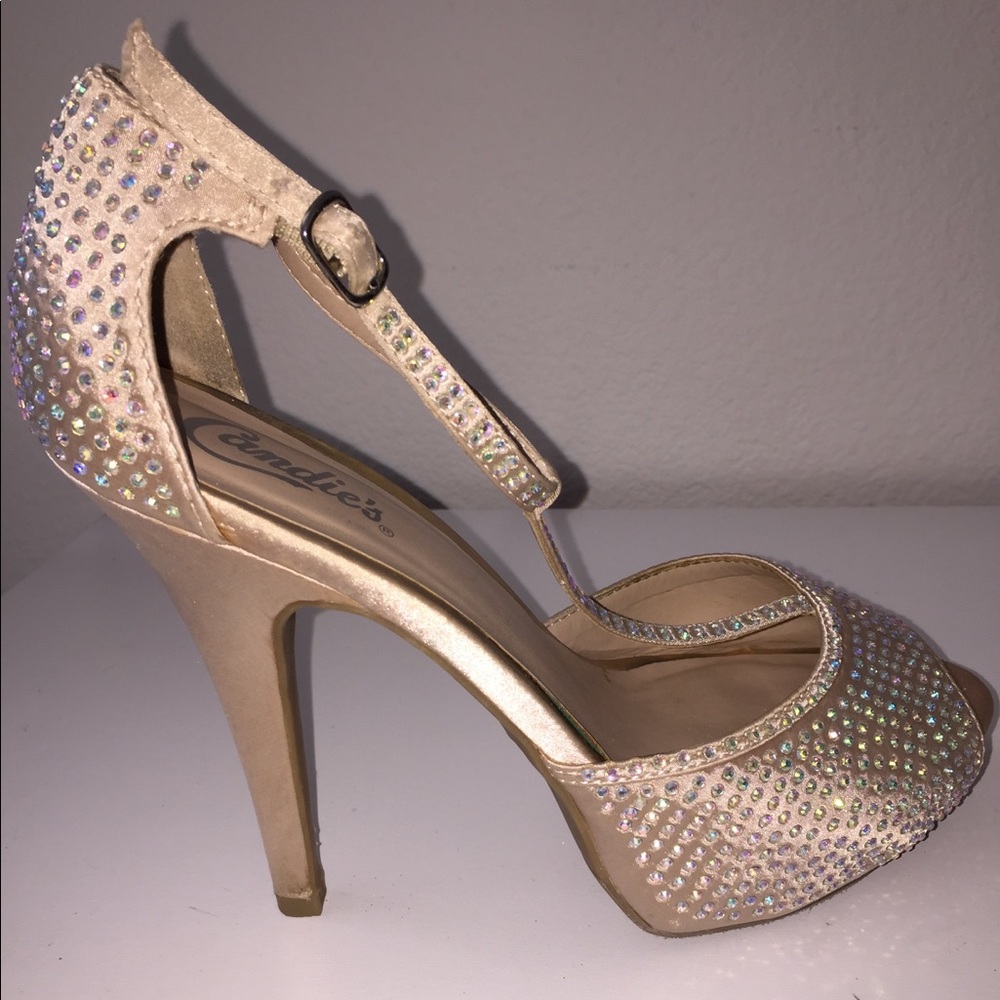 Size 7 Candies Beige Glitter Heels